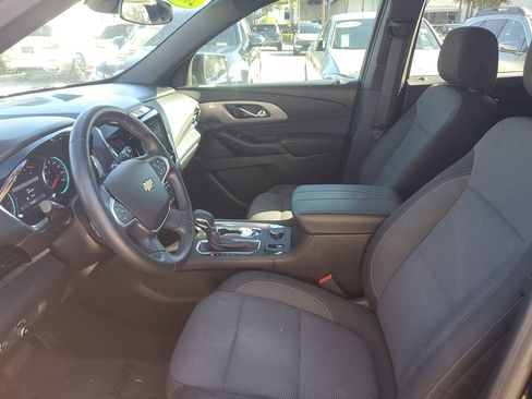 Used 2023 Chevrolet Traverse LT image 24