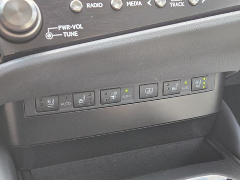 Used 2025 Lexus ES 350 w/ Premium Package FWD image 21