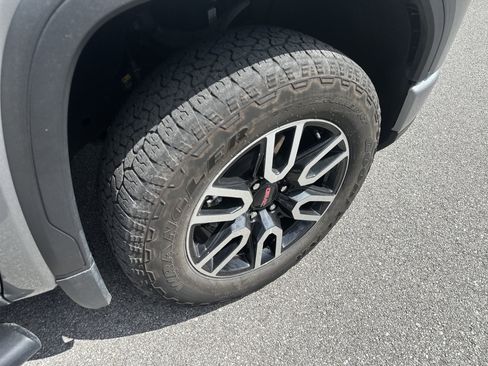 Used 2024 GMC Sierra 1500 AT4 w/ Technology Package image 35