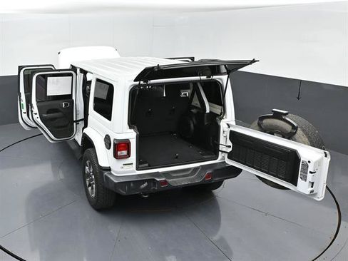 Used 2022 Jeep Wrangler Unlimited Sahara AWD/4WD image 51