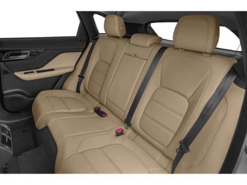 Used 2018 Jaguar F-PACE Premium image 13