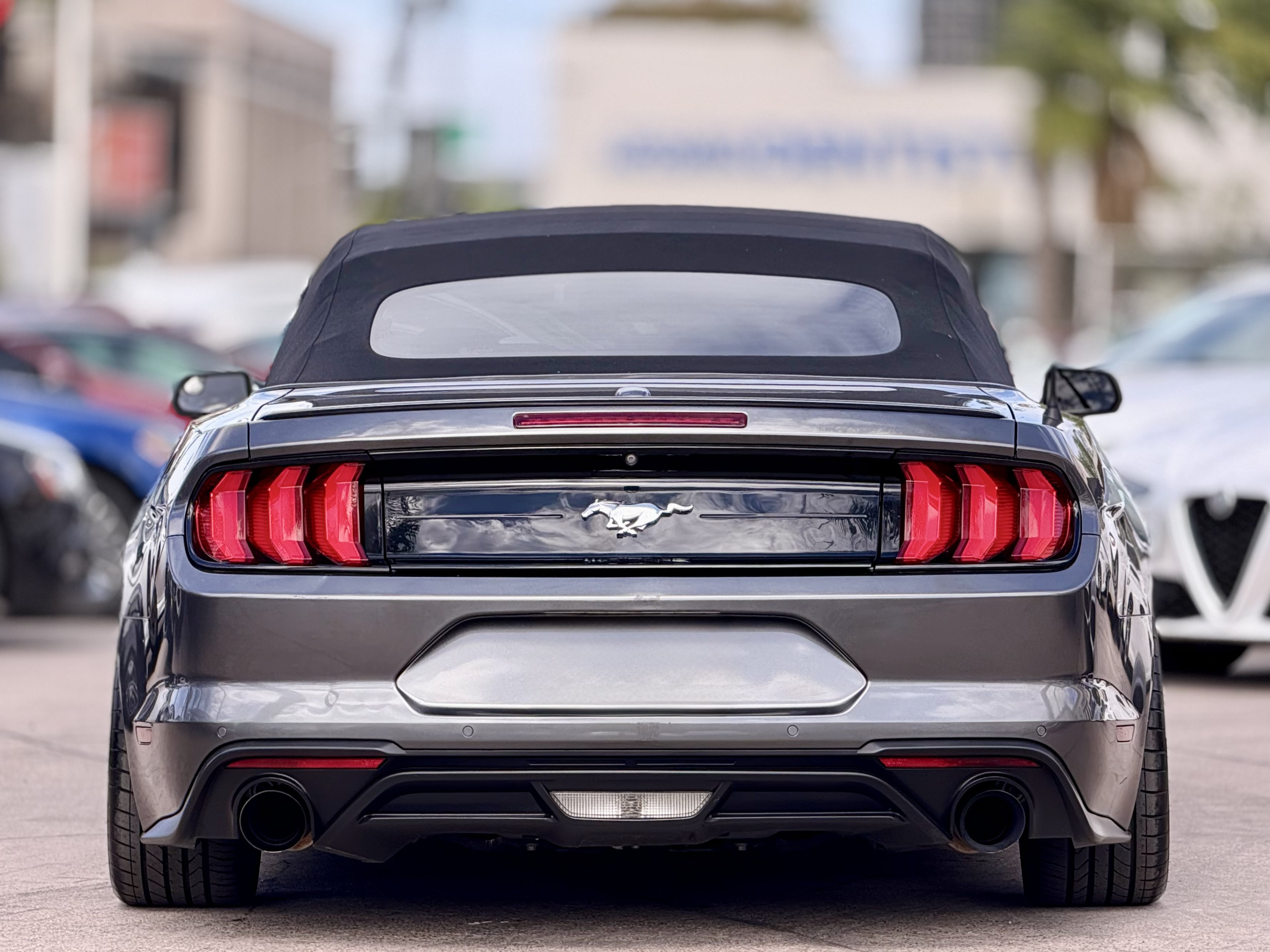 Used 2018 Ford Mustang Premium RWD image 21