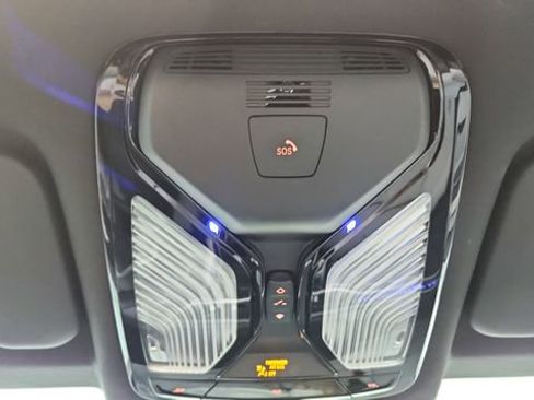 Used 2026 BMW X6 xDrive40i w/ Climate Comfort Package image 59