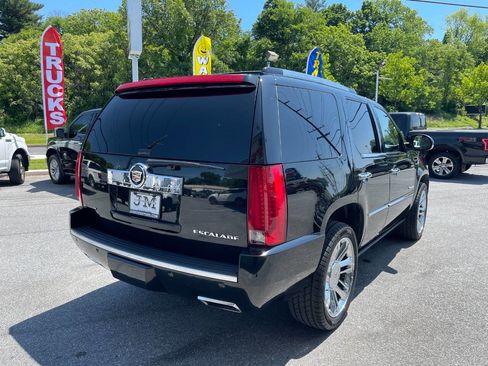 Used 2014 Cadillac Escalade Platinum image 8