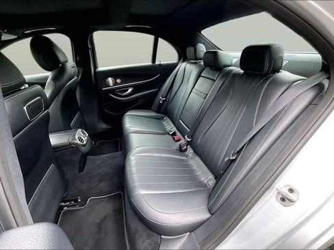 Certified 2019 Mercedes-Benz E 300 4MATIC image 25