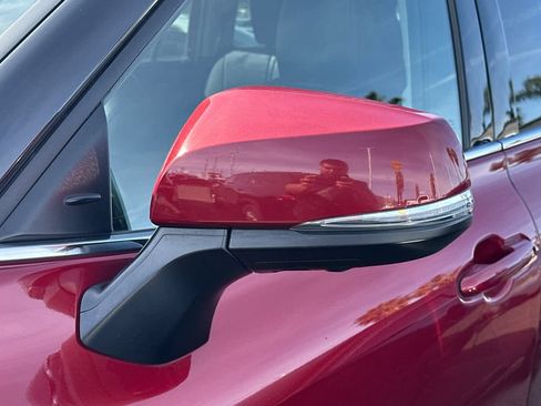 Used 2021 Toyota Highlander Platinum image 21