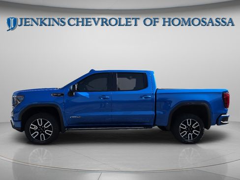 Certified 2023 GMC Sierra 1500 AT4 w/ AT4 Premium Package AWD/4WD image 9