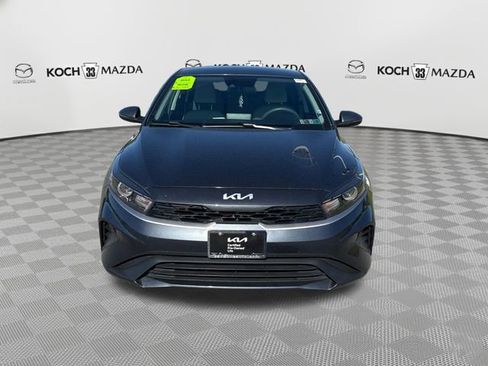 Used 2023 Kia Forte LXS w/ LXS Technology Package FWD image 2