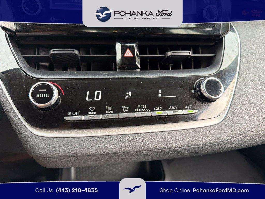 Used 2022 Toyota Corolla LE FWD image 12