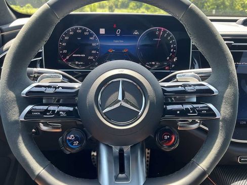 Used 2025 Mercedes-Benz E 53 AMG e 4MATIC Sedan image 37