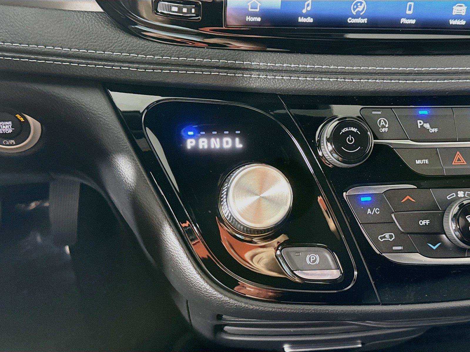 New 2027 Chrysler Pacifica Select AWD/4WD image 10