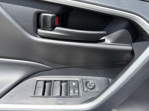 Certified 2025 Toyota RAV4 LE AWD/4WD image 8