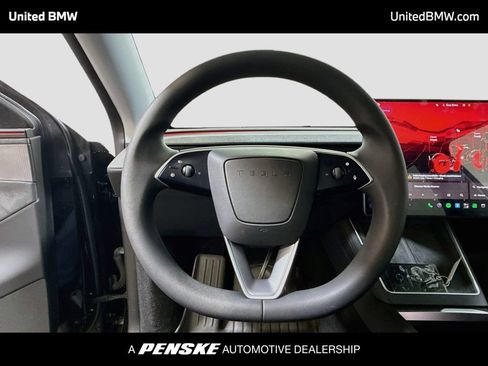 Used 2026 Tesla Model Y AWD image 6