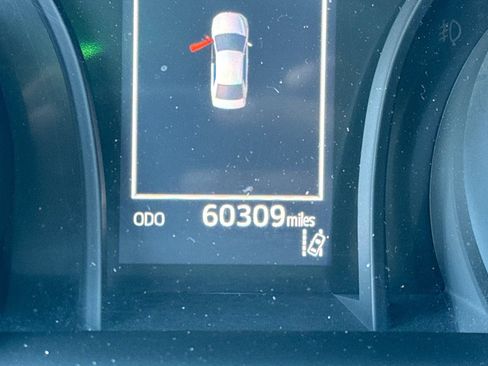 Used 2020 Toyota Camry SE FWD image 25
