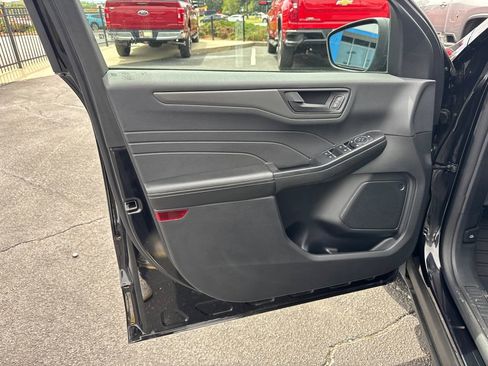 Used 2025 Ford Escape Active FWD image 11
