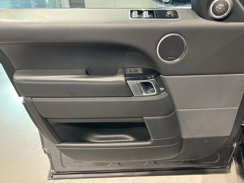 Used 2019 Land Rover Range Rover Sport HSE Dynamic image 14
