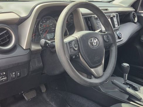 Used 2014 Toyota RAV4 LE FWD image 10
