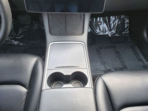 Used 2022 Tesla Model 3 Standard Range image 30