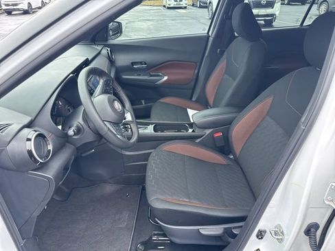 Used 2024 Nissan Kicks SR image 12