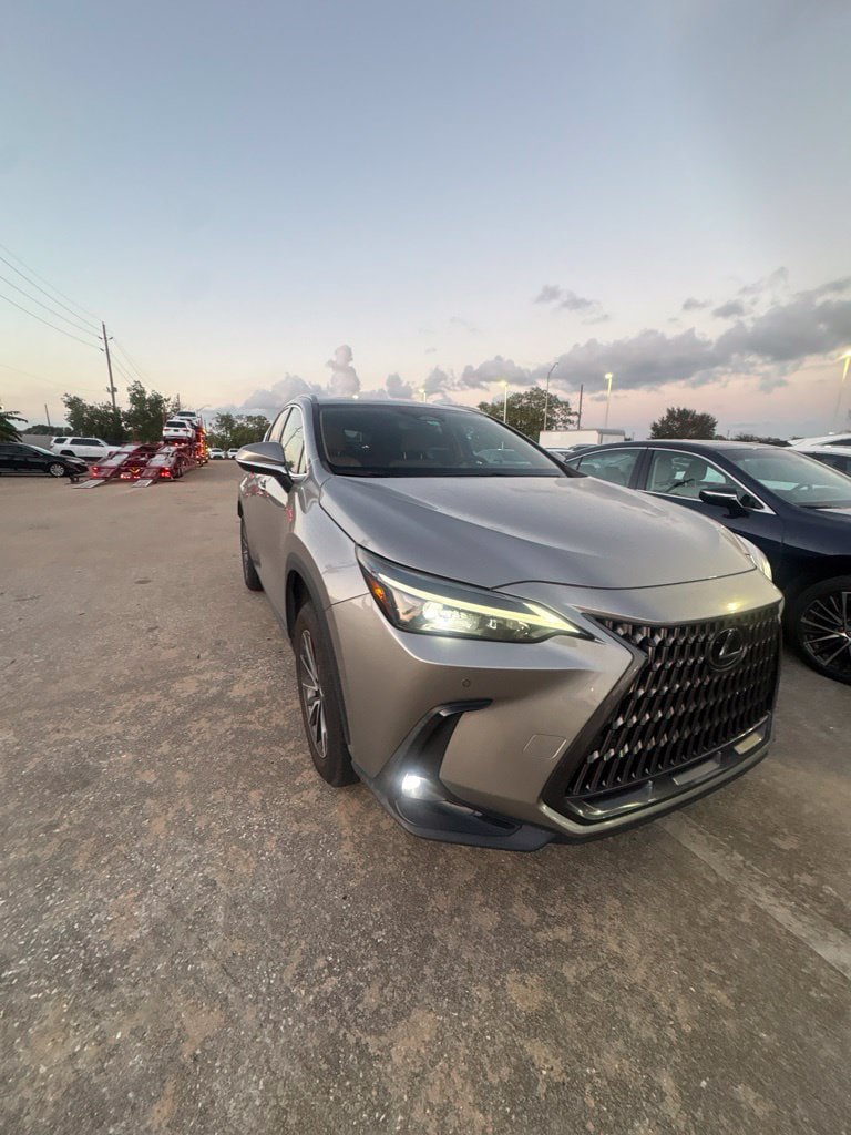 Used 2024 Lexus NX 250 FWD w/ Cold Area Package image 2