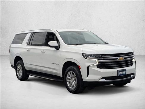 Used 2023 Chevrolet Suburban LT image 3