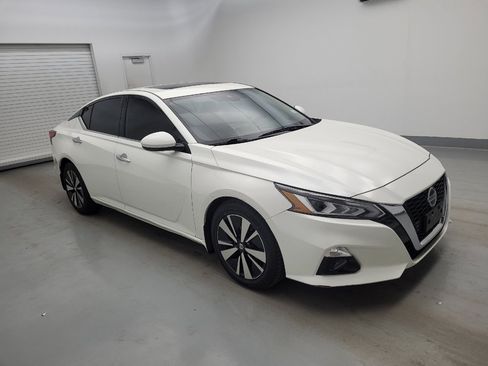 Used 2019 Nissan Altima 2.5 SL FWD image 11