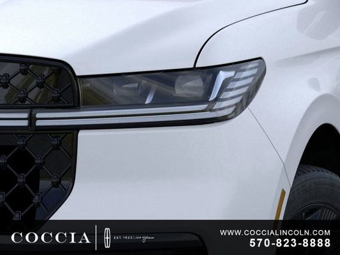 New 2025 Lincoln Navigator Reserve w/ Jet Appearance Package image 18