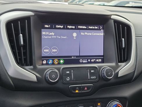 Used 2023 GMC Terrain SLT w/ Elevation Edition image 24