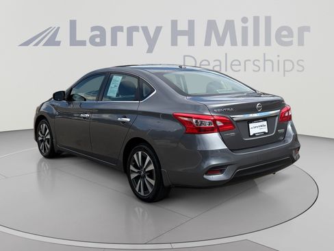 Used 2019 Nissan Sentra SV w/ Special Edition Package FWD image 3