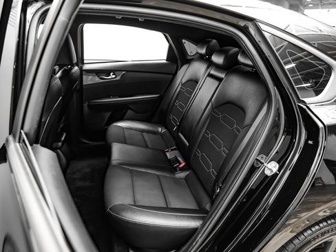 Used 2021 Kia Forte GT-Line image 37