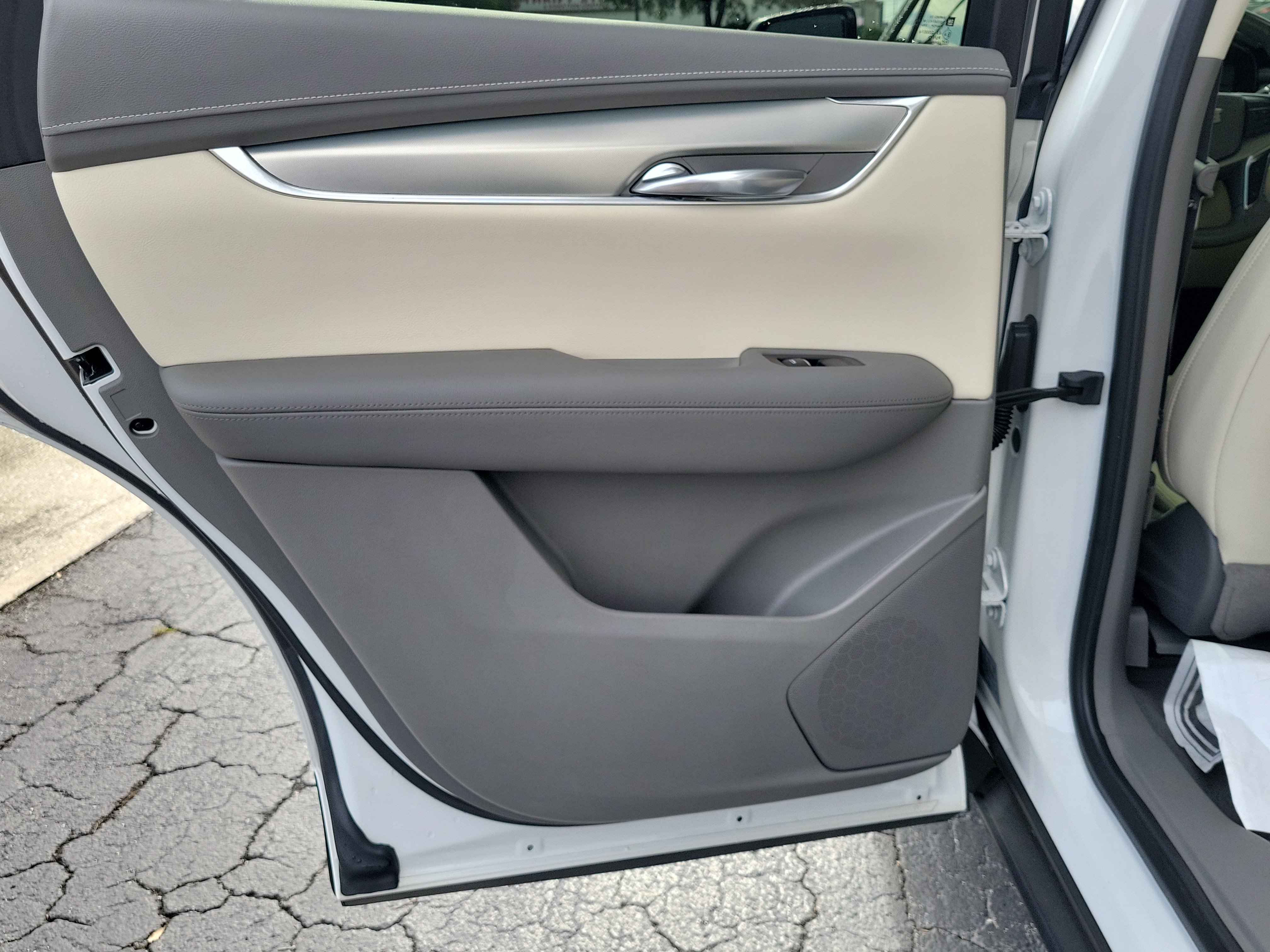 Used 2022 Cadillac XT5 Premium Luxury FWD image 11