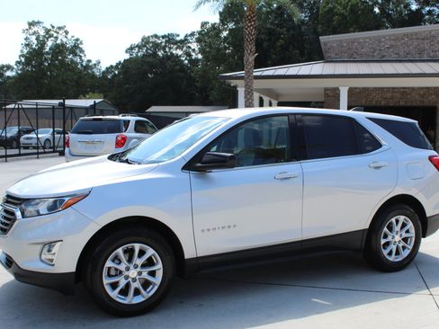 Used 2020 Chevrolet Equinox LT image 21