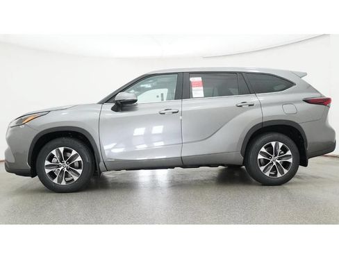 New 2026 Toyota Highlander XLE AWD/4WD image 19