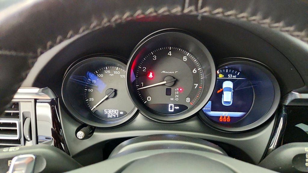 Used 2024 Porsche Macan Turbo w/ Premium Plus Package AWD/4WD image 16