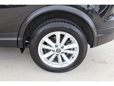 Used 2019 Nissan Rogue Sport SV image 30