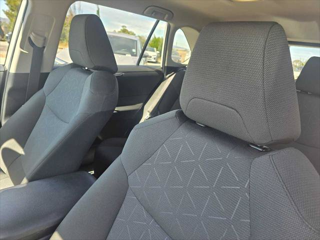 Used 2024 Toyota RAV4 XLE FWD image 23
