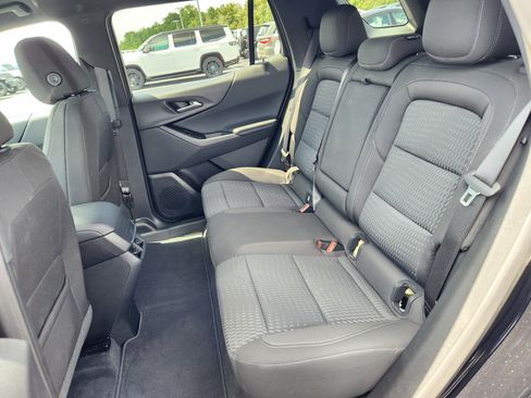 Used 2026 Chevrolet Equinox LT FWD image 11