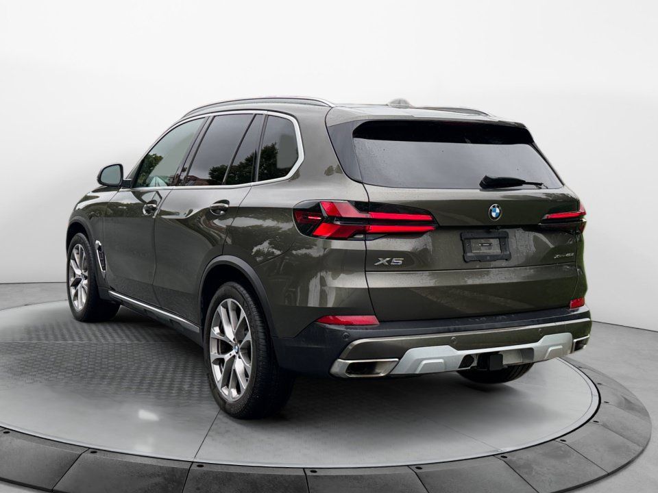 Used 2024 BMW X5 xDrive40i w/ Executive Package AWD/4WD image 5
