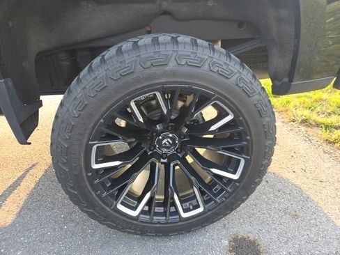 Used 2023 Chevrolet Silverado 1500 High Country w/ LPO, Dark Essentials Package AWD/4WD image 25