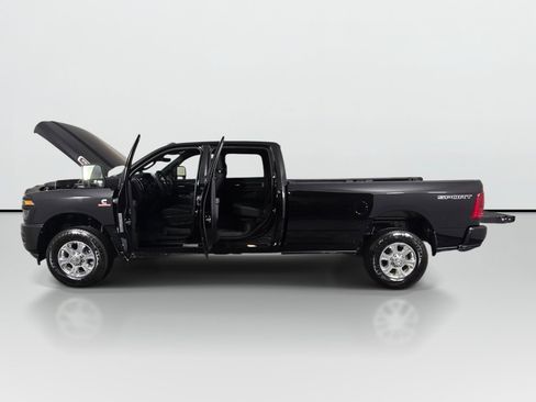 New 2026 RAM 3500 Big Horn AWD/4WD image 10