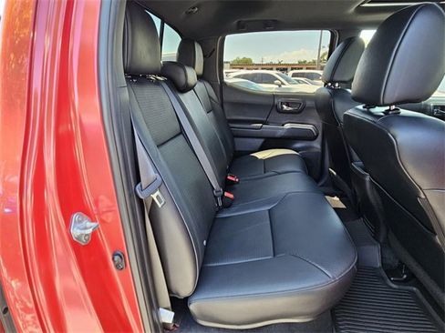 Used 2023 Toyota Tacoma Limited image 11