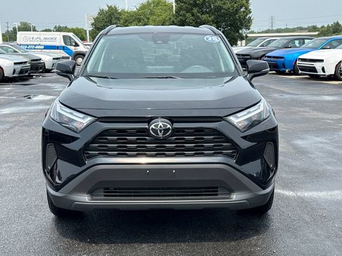 Used 2025 Toyota RAV4 XLE AWD/4WD image 8