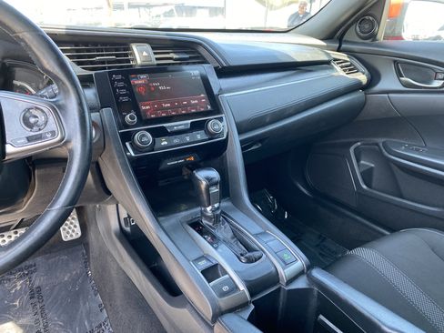 Used 2020 Honda Civic Sport image 12