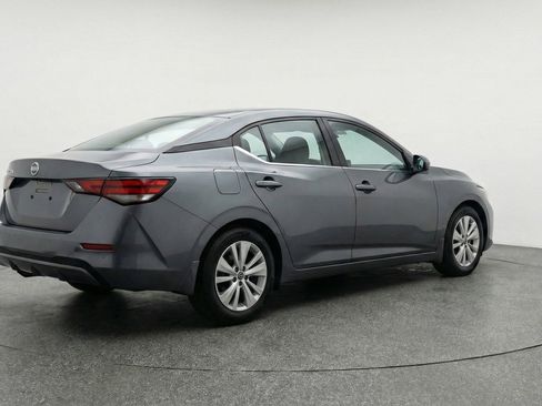 Used 2025 Nissan Sentra S image 9