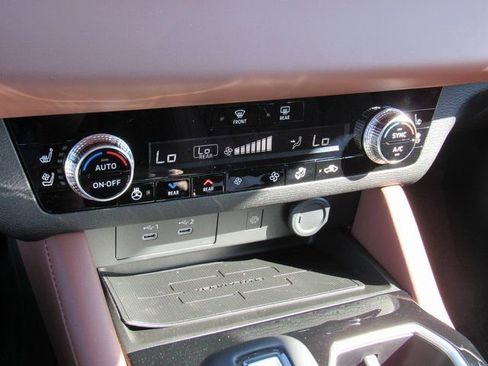 New 2026 Mitsubishi Outlander SEL FWD image 19