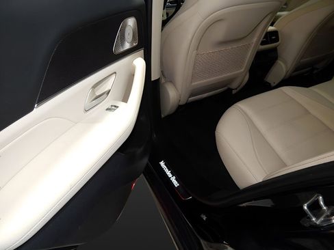 Used 2022 Mercedes-Benz GLE 350 4MATIC image 32