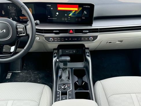 Used 2025 Kia Sorento S AWD/4WD image 26