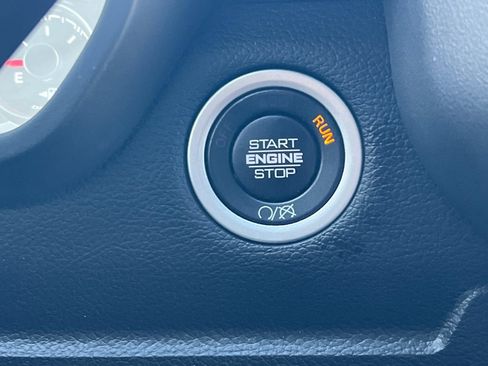 Used 2021 RAM 2500 Big Horn w/ Level 2 Equipment Group image 24