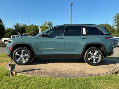 New 2026 Jeep Grand Cherokee Limited w/ Trailer Tow Package