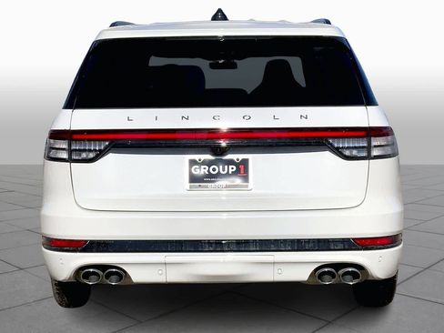 New 2026 Lincoln Aviator Reserve w/ Luxury Package image 4
